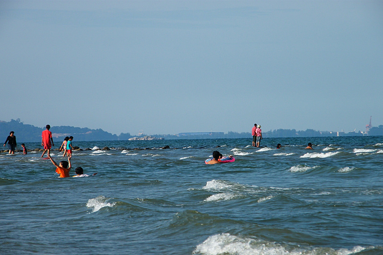 Pantai Batu Hitam